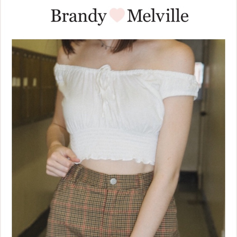 🚫SOLD🚫 Brandy Melville Off Shoulder Crop Top - Picture 2 of 6